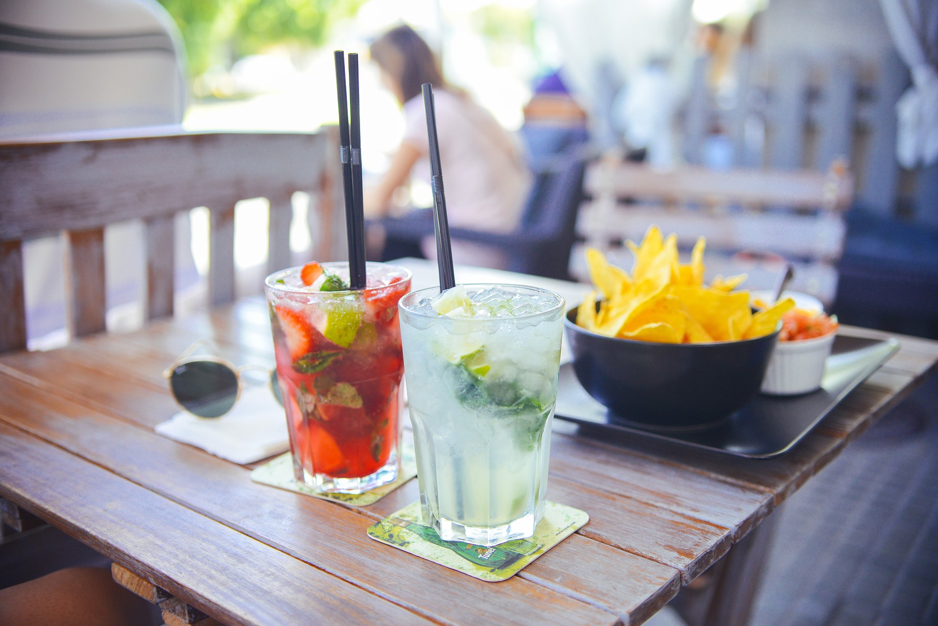 refreshing-summer-sodas-lemon-and-strawberry-ice